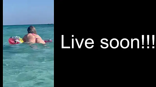 Snapshot of _Allie_ chatting on October 18, 2025, 4:25 am Allie online show from October 18, 2025, 4:25 am