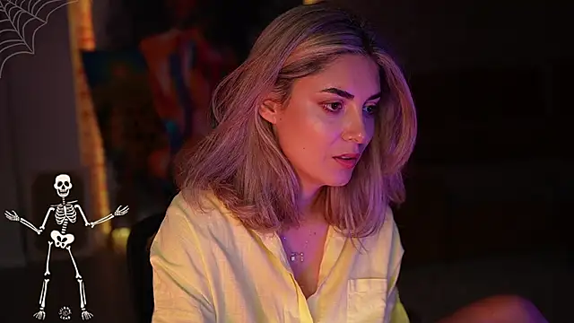 Snapshot of _Allie_ chatting on October 26, 2025, 5:52 am Allie online show from October 26, 2025, 5:52 am