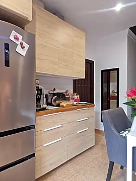 Emma Milf25 online show from December 18, 2025, 3:05 pm