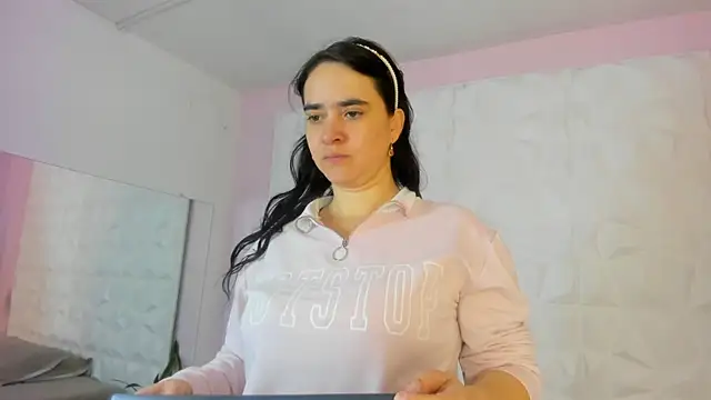 Valeriagomez  online show from January 10, 2026, 12:00 pm