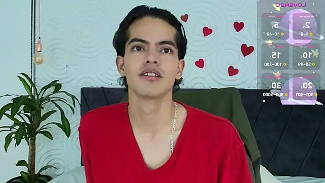 Snapshot of Maximoherrera_16 chatting on May 27, 2026, 12:45 pm Maximoherrera 16 online show from May 27, 2026, 12:45 pm