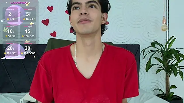 Snapshot of Maximoherrera_16 chatting on May 8, 2026, 1:48 pm Maximoherrera 16 online show from May 8, 2026, 1:48 pm