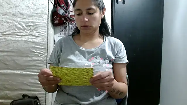 Escarcha-blue online show from September 16, 2025, 1:17 am