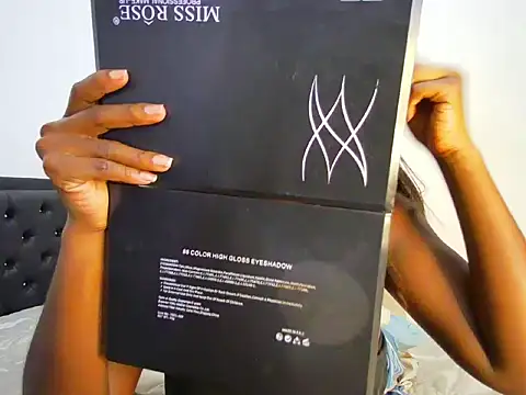 Snapshot of alisha_boes chatting on September 25, 2025, 5:35 am alisha boes online show from September 25, 2025, 5:35 am