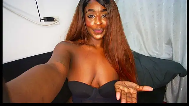 Snapshot of alisha_boes chatting on May 3, 2026, 11:30 pm alisha boes online show from May 3, 2026, 11:30 pm