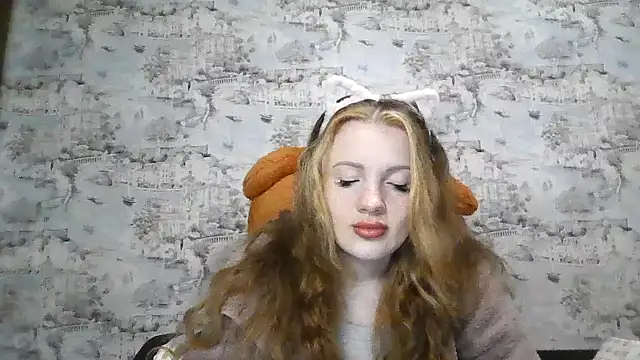 Snapshot of Eveline_May chatting on October 4, 2025, 2:29 pm Eveline May online show from October 4, 2025, 2:29 pm