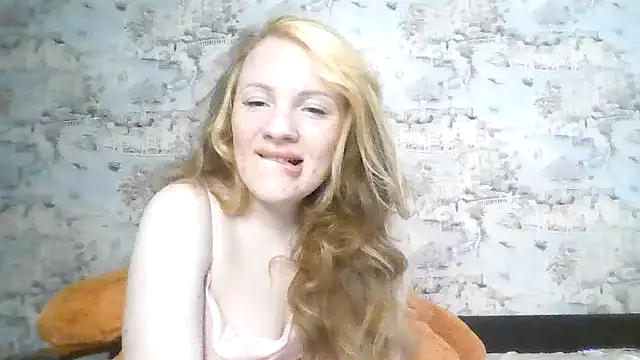 Snapshot of Eveline_May chatting on September 14, 2025, 3:12 pm Eveline May online show from September 14, 2025, 3:12 pm