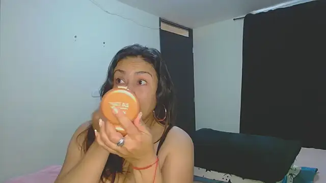 roxanasexy2025 online show from September 9, 2025, 12:03 pm