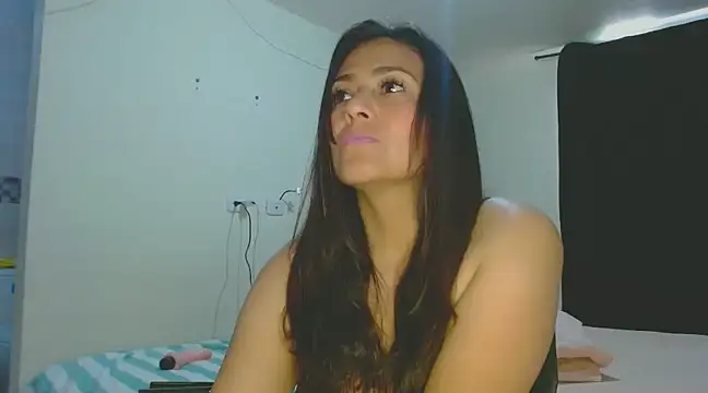 roxanasexy2025 online show from March 16, 2025, 4:34 pm