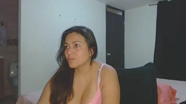 roxanasexy2025 online show from November 6, 2025, 12:20 pm