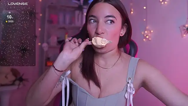 issa monterrey online show from October 7, 2025, 9:27 pm