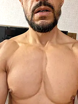 juniortche1313 online show from February 25, 2026, 11:15 pm