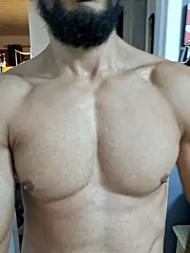 juniortche1313 online show from March 26, 2026, 10:51 pm