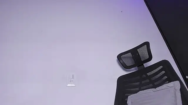 zephyra-angels online show from March 3, 2026, 4:08 am