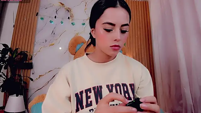 Snapshot of ValeriCardenas chatting on April 19, 2026, 2:23 am ValeriCardenas online show from April 19, 2026, 2:23 am
