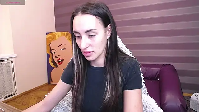 Snapshot of JenniferStone chatting on March 4, 2026, 8:00 am JenniferStone online show from March 4, 2026, 8:00 am