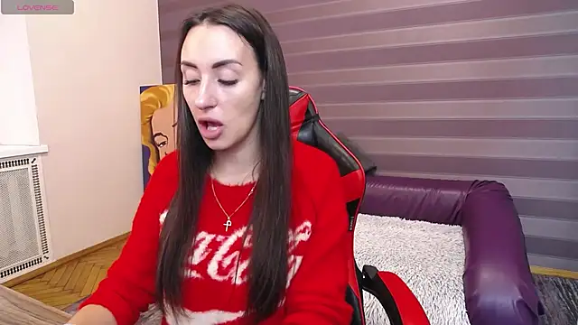 Snapshot of JenniferStone chatting on October 26, 2025, 8:15 am JenniferStone online show from October 26, 2025, 8:15 am