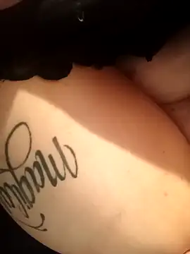 Foxxyhoneypott online show from March 11, 2026, 4:28 am