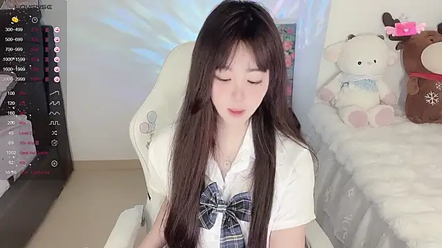 Milla-z online show from October 5, 2025, 9:11 am