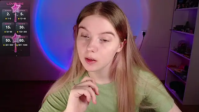 Strawberry juli online show from April 9, 2026, 12:44 pm