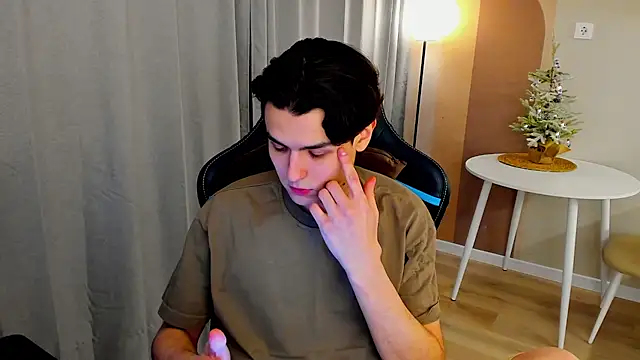 TravisRevas online show from February 2, 2026, 1:37 am