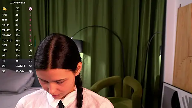 ErlineDumford online show from March 10, 2025, 7:29 pm