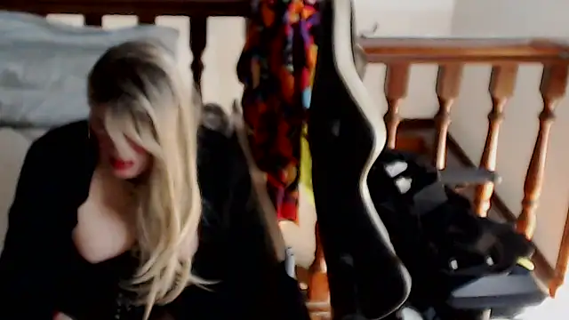 emmex671 online show from September 30, 2025, 6:52 am