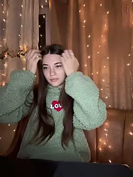 MrrKate online show from December 15, 2025, 2:06 am