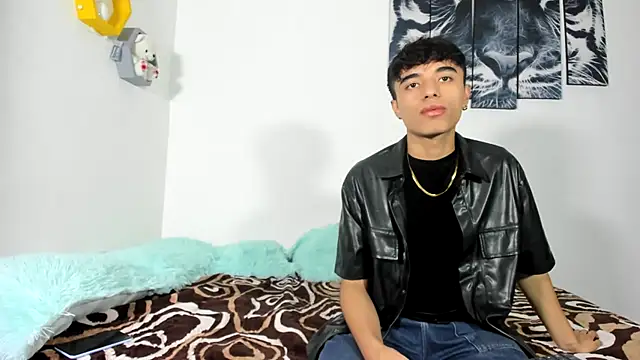 Maxxi hot23 online show from March 16, 2025, 4:34 pm