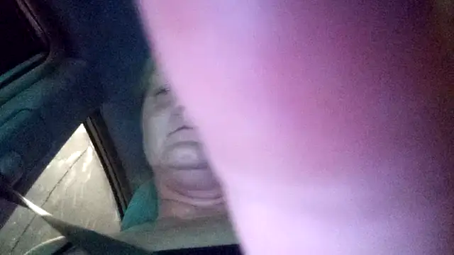 wetnwildforyou online show from September 24, 2025, 4:52 am