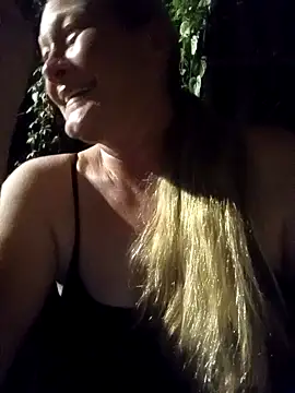 wetnwildforyou online show from September 27, 2025, 3:01 am