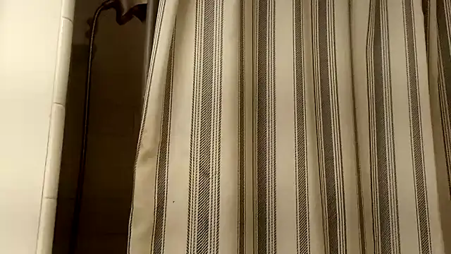 wetnwildforyou online show from September 8, 2025, 8:08 pm