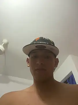 Babyalienqm online show from April 3, 2026, 3:57 am