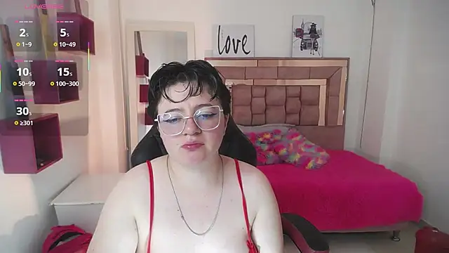 safyka online show from September 10, 2025, 5:45 pm