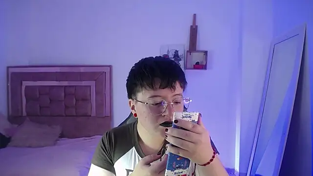 safyka online show from February 12, 2026, 3:17 am