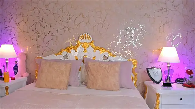 ScarlettWallace online show from November 16, 2025, 8:57 pm