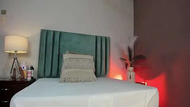 SeleneLujan online show from March 27, 2026, 11:44 am