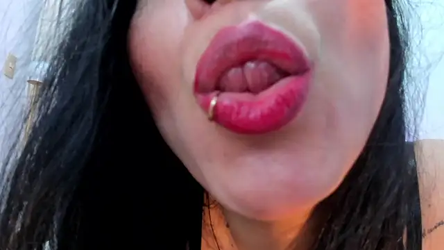 SeleneLujan online show from September 29, 2025, 12:00 pm