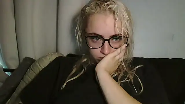 sluttypumpkin online show from July 11, 2026, 5:57 pm