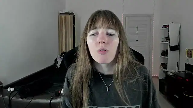 bekkawell online show from October 5, 2025, 3:47 pm