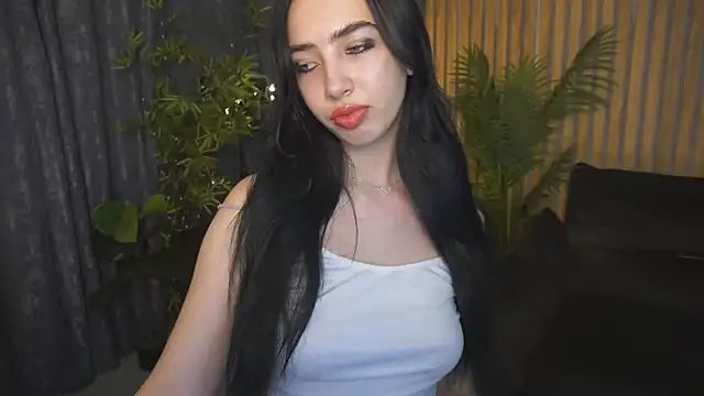 WildKittenX  online show from October 6, 2025, 5:52 am