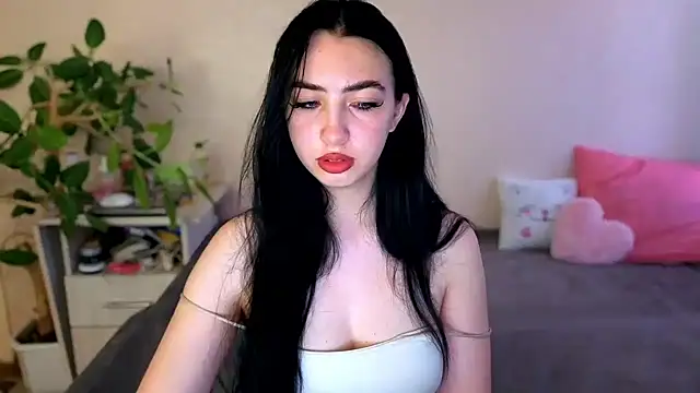Snapshot of WildKittenX_ chatting on July 2, 2026, 4:07 am WildKittenX online show from July 2, 2026, 4:07 am