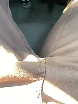 Smallcoco26 online show from January 14, 2026, 7:45 am