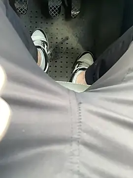 Smallcoco26 online show from March 20, 2025, 2:21 pm