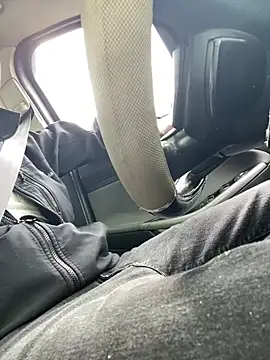 YJeromZCoxk online show from March 20, 2025, 12:11 pm