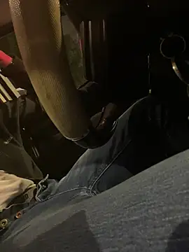 YJeromZCoxk online show from March 18, 2025, 6:50 pm