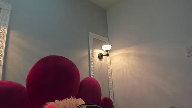 Bonniie 22 online show from October 8, 2025, 12:39 pm