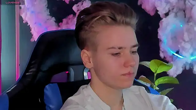 Jean Wilsons online show from April 13, 2026, 11:14 am