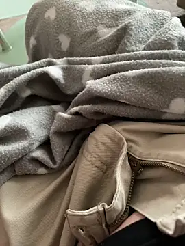 littletoy64 online show from February 28, 2025, 4:20 pm