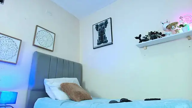 mary cute9 online show from February 13, 2026, 12:05 pm